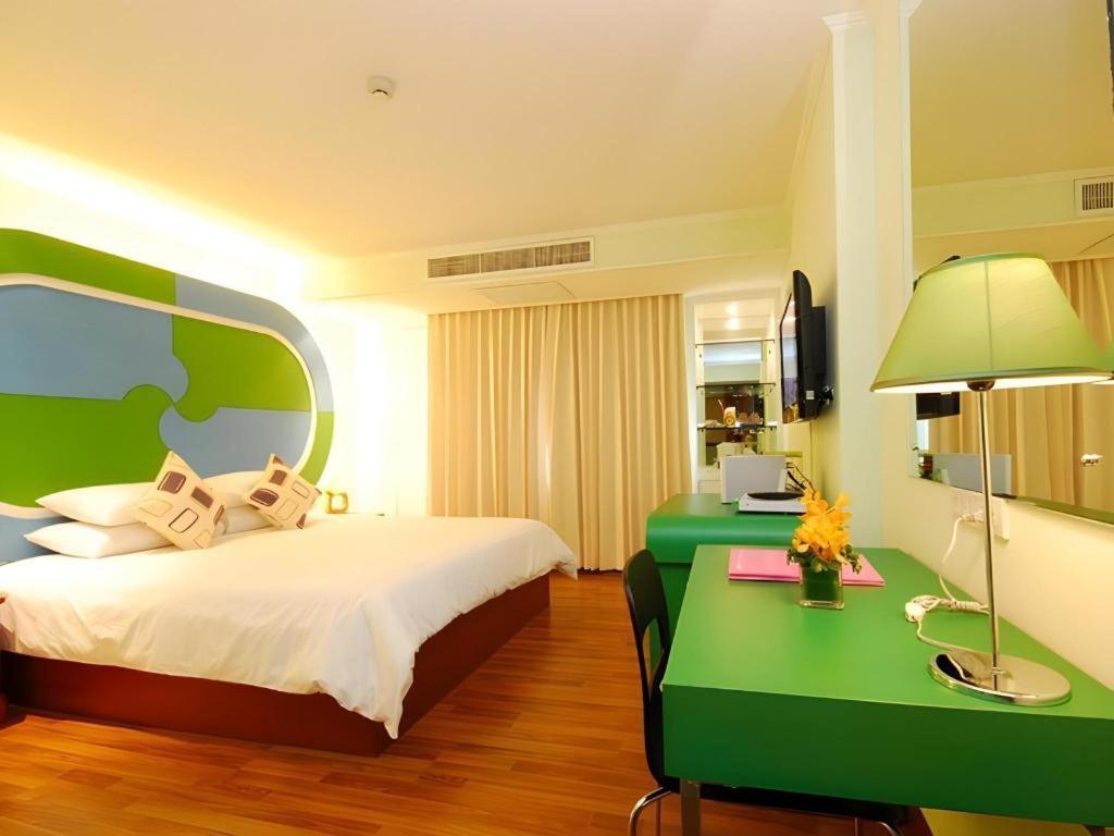 Hip Hotel Bangkok Exterior photo