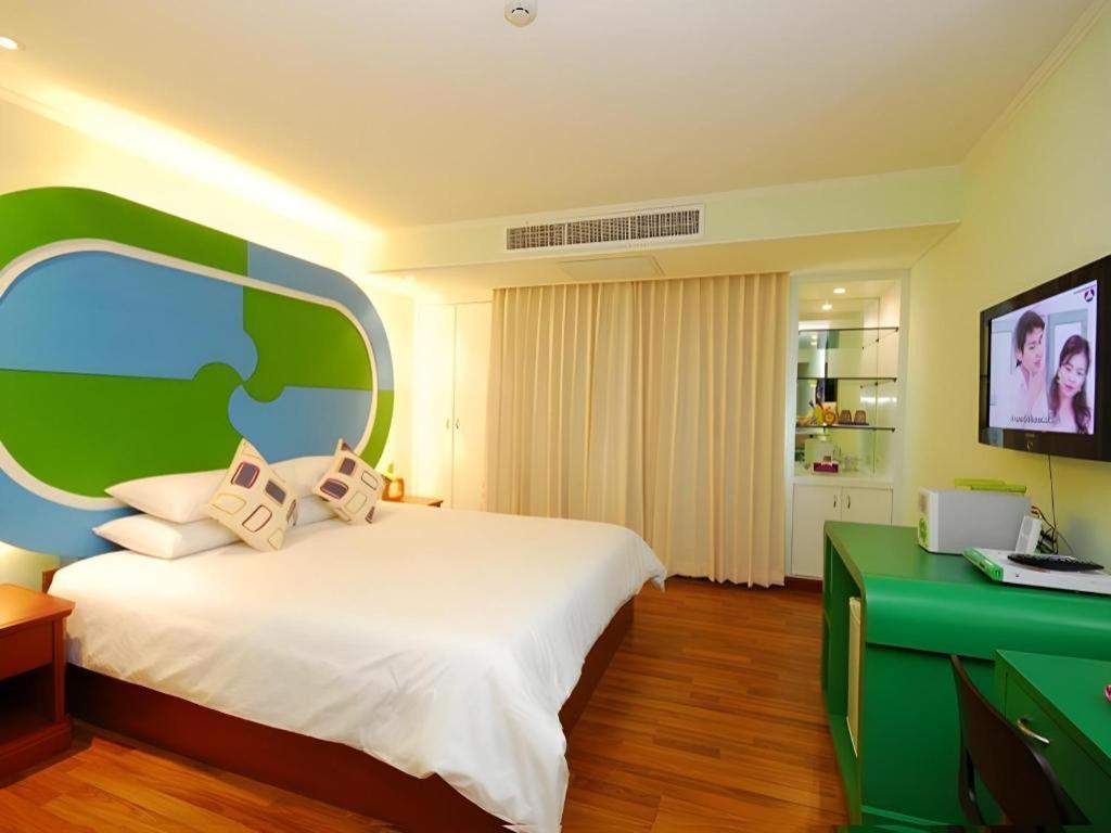 Hip Hotel Bangkok Exterior photo