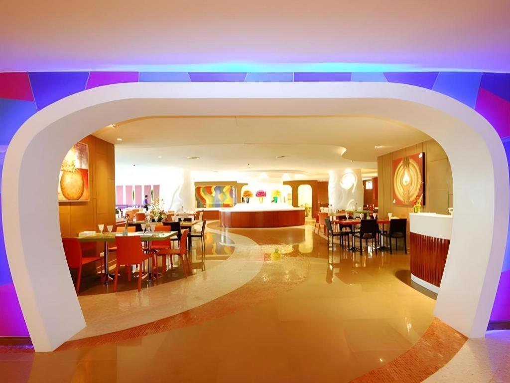 Hip Hotel Bangkok Exterior photo