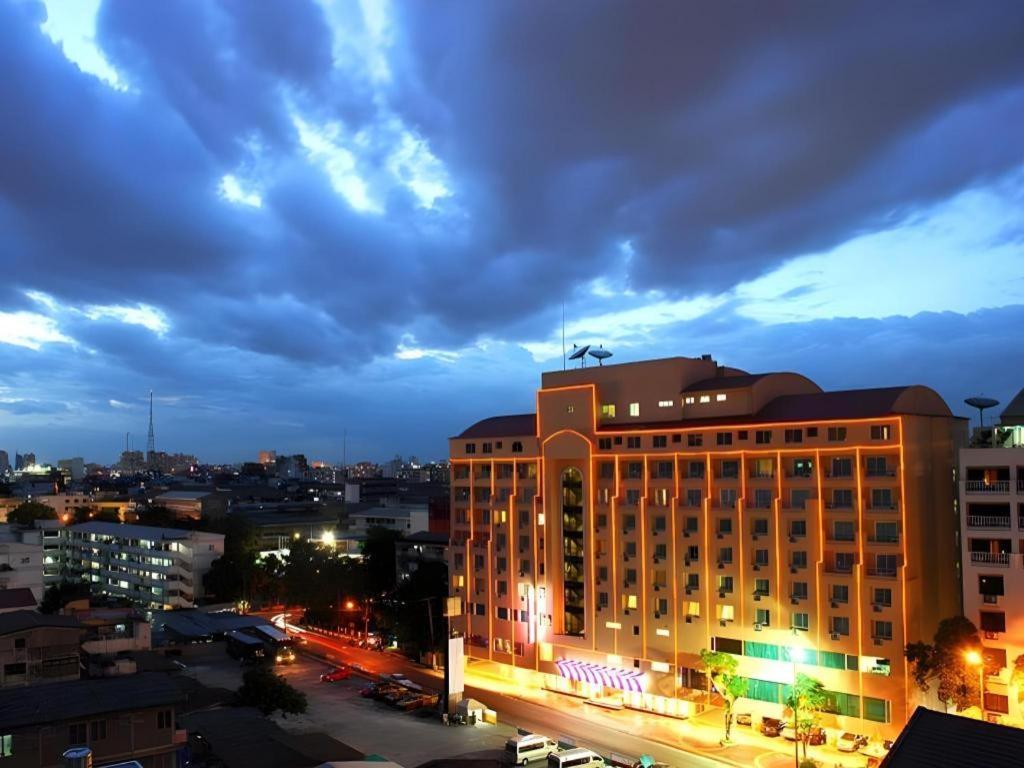 Hip Hotel Bangkok Exterior photo