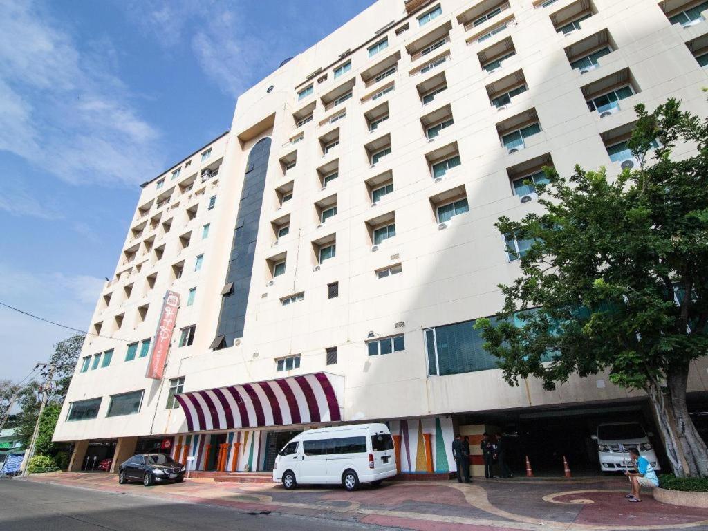 Hip Hotel Bangkok Exterior photo