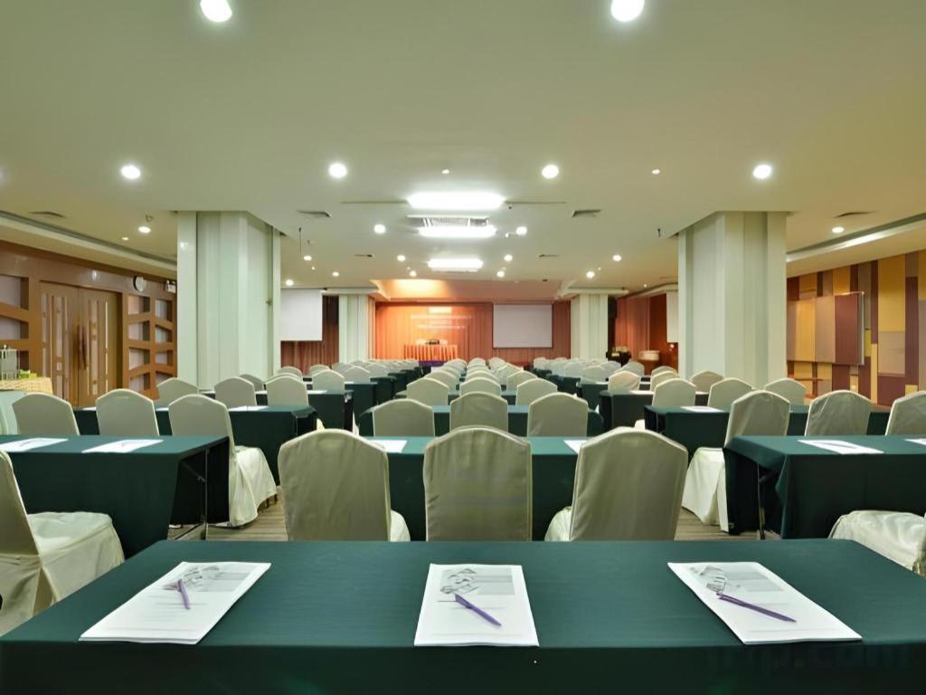 Hip Hotel Bangkok Exterior photo