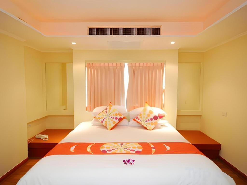 Hip Hotel Bangkok Exterior photo