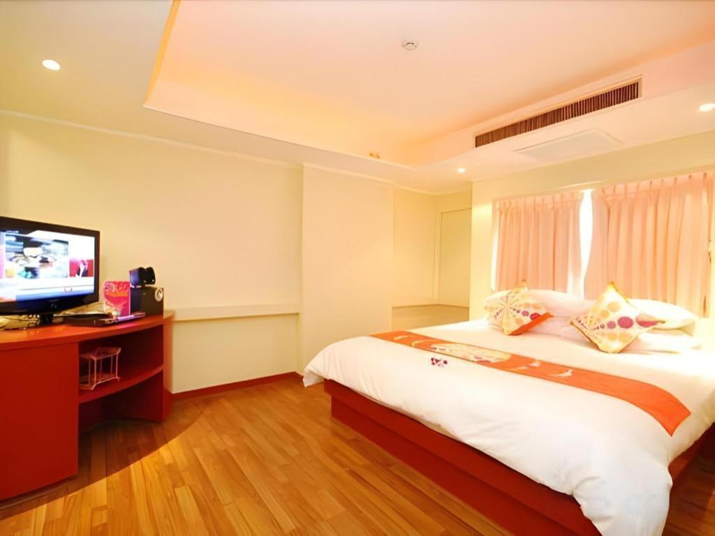 Hip Hotel Bangkok Exterior photo